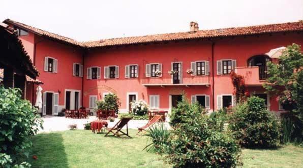 Agriturismo Il Gioco Dell'Oca Barolo Eksteriør bilde