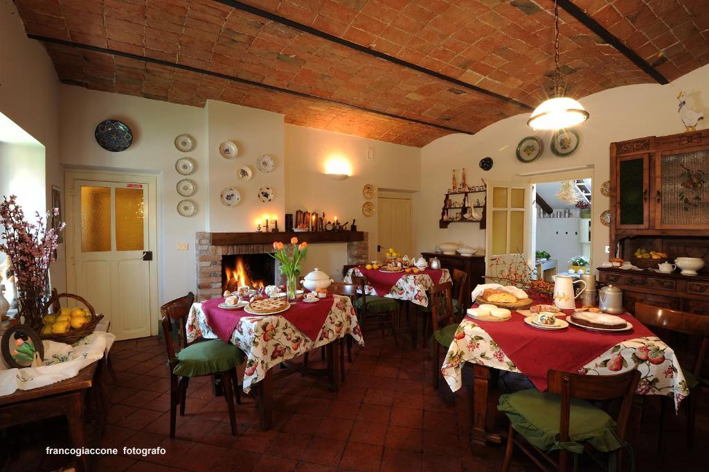 Agriturismo Il Gioco Dell'Oca Barolo Eksteriør bilde
