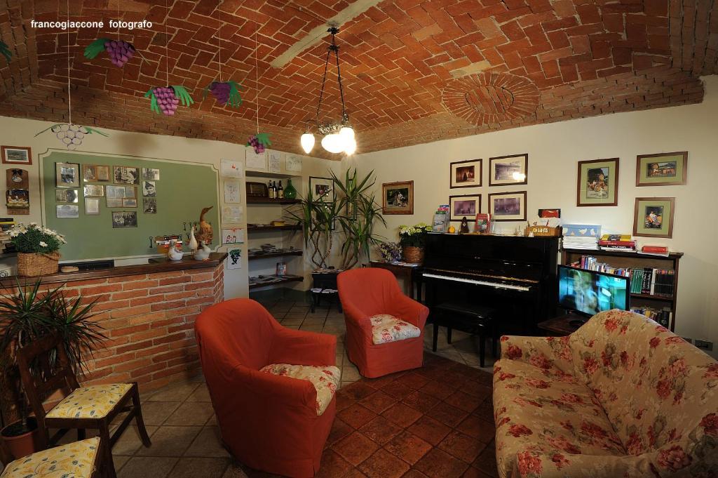 Agriturismo Il Gioco Dell'Oca Barolo Eksteriør bilde